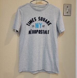 Aeropostale Men Times Square Logo Gray Short Sleeve T-Shirt size Small